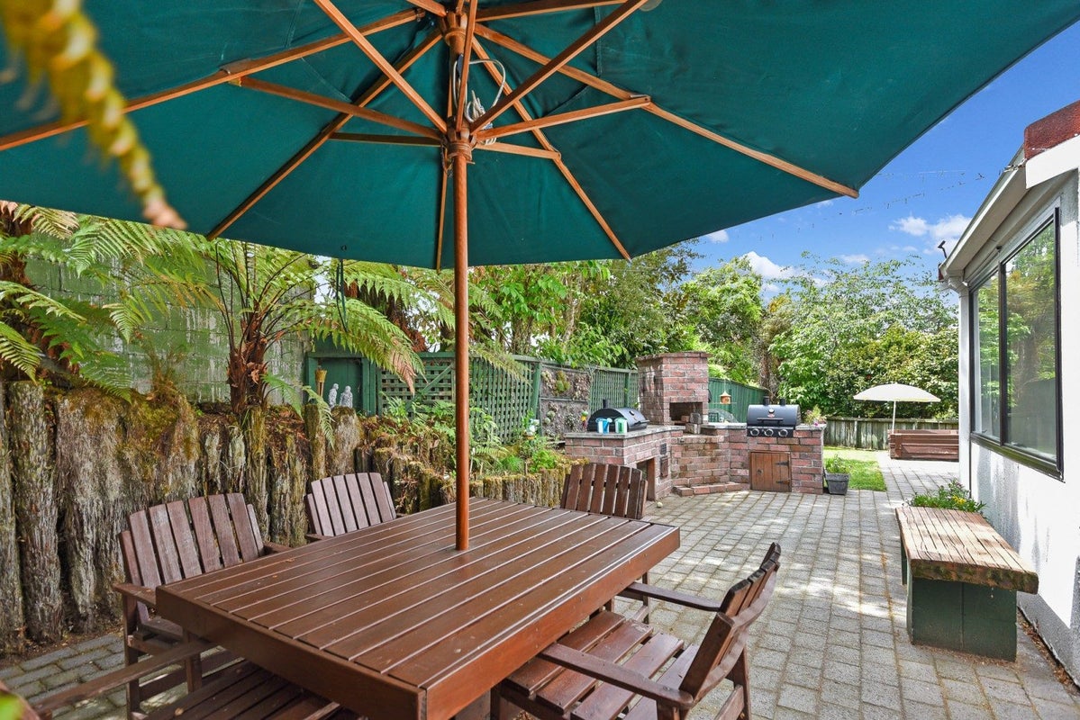 1B Springfield Road, Springfield, Rotorua - Carousel 1