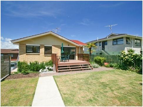 4/50 Wellington Street, Howick, Auckland - Carousel 2