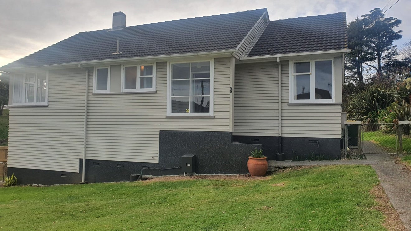 98 Cook Street, Marfell, New Plymouth - Carousel 1