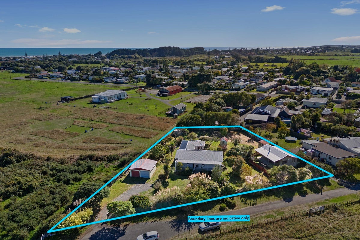 35 Old Coach Road South, Ōtaki Beach, Ōtaki - Carousel 25