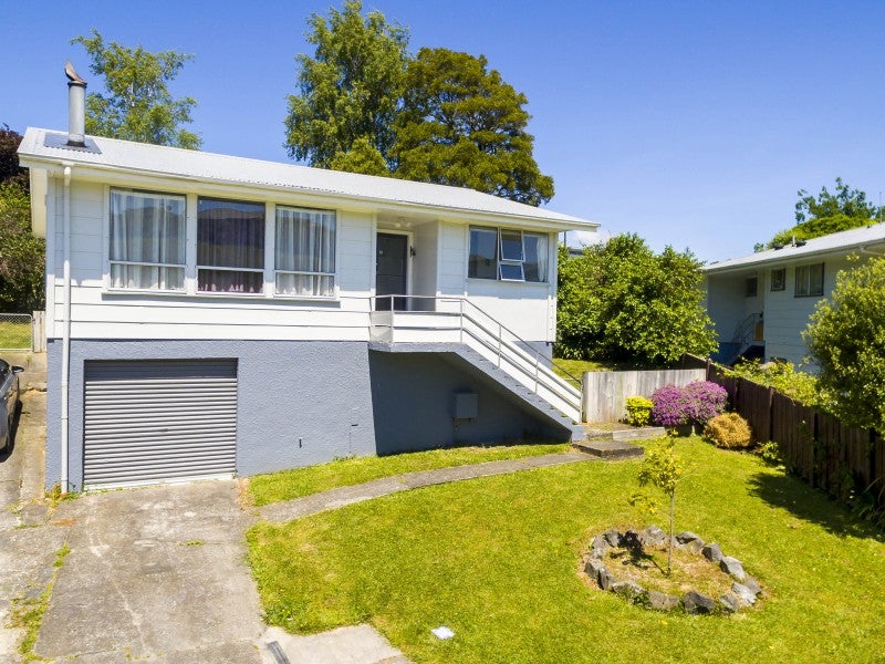51 Blueberry Grove, Timberlea, Upper Hutt - Carousel 1