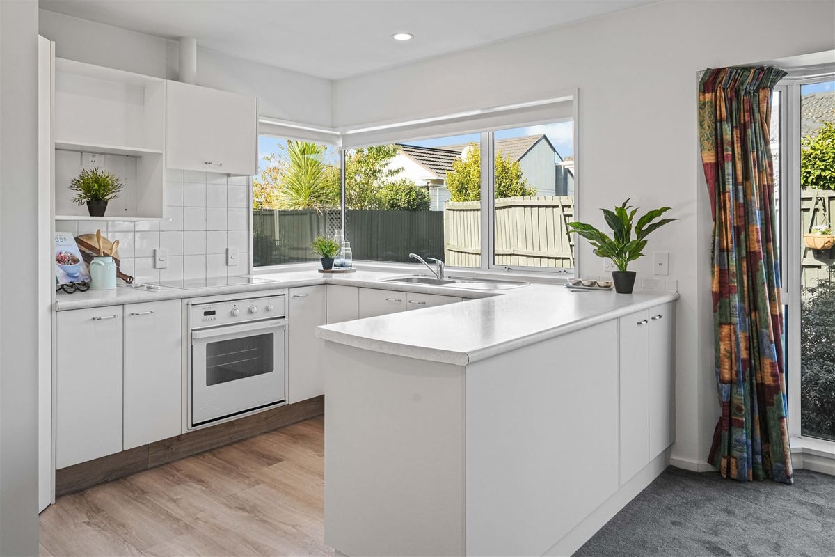 60A Middlepark Road, Sockburn, Christchurch - Carousel 2