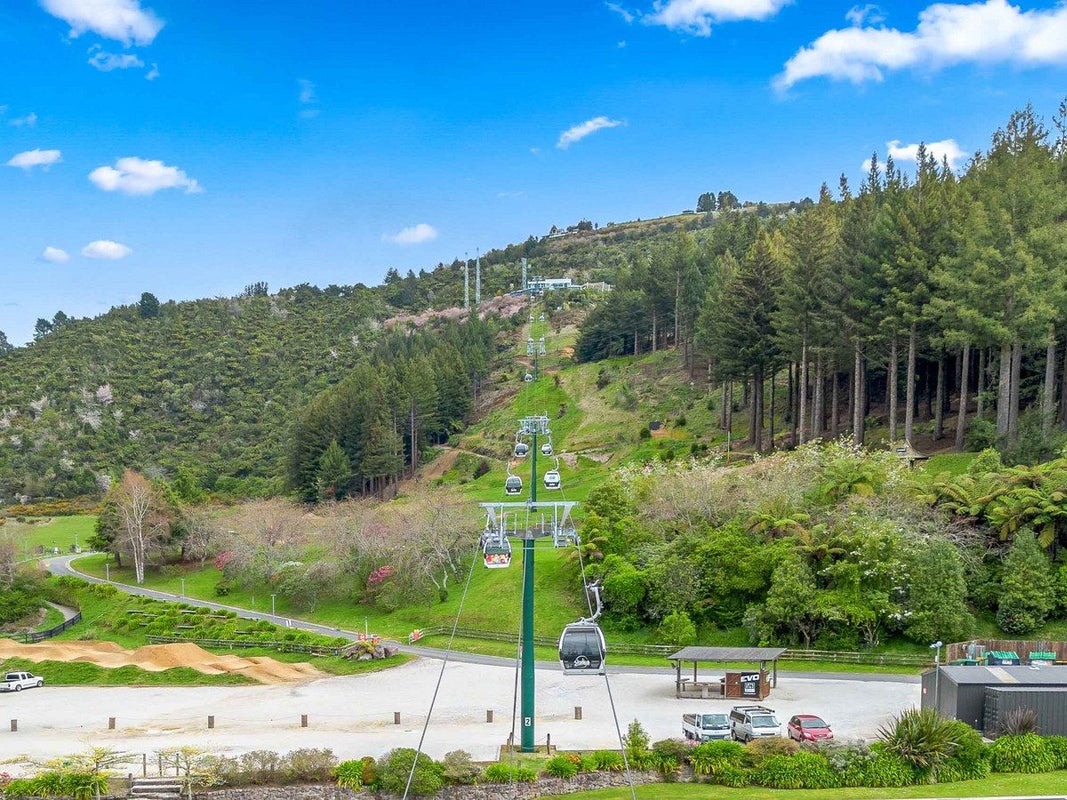 22 Fenruss Street, Fairy Springs, Rotorua, Bay Of Plenty - Carousel 31