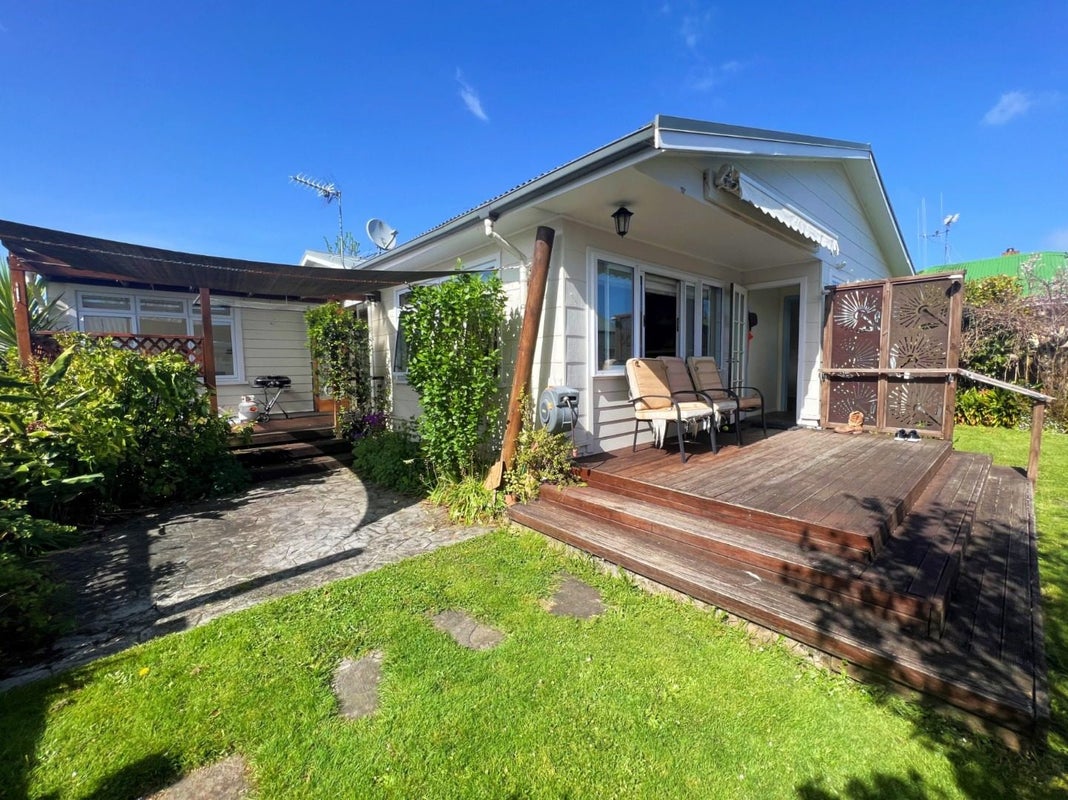 4 Martin Street, Fairfield, Hamilton - Carousel 18