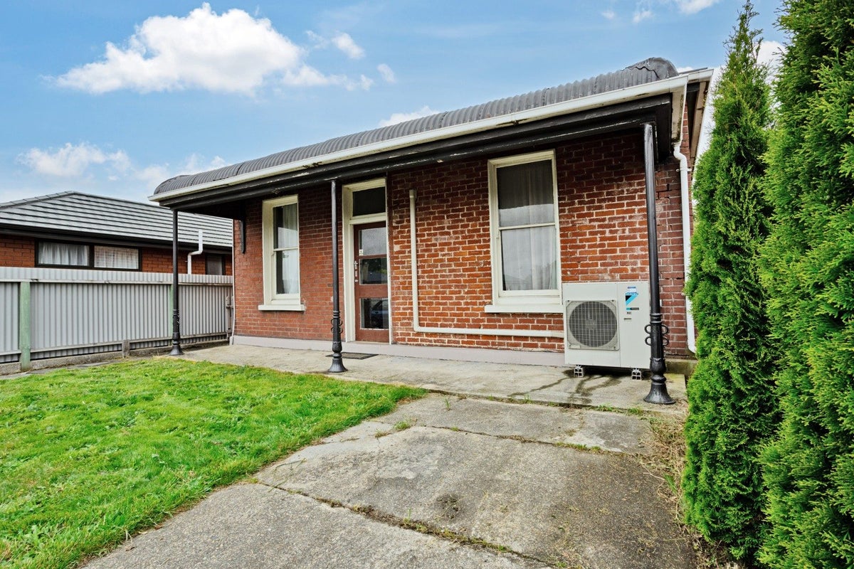 325 Yarrow Street, Richmond, Invercargill - Carousel 1