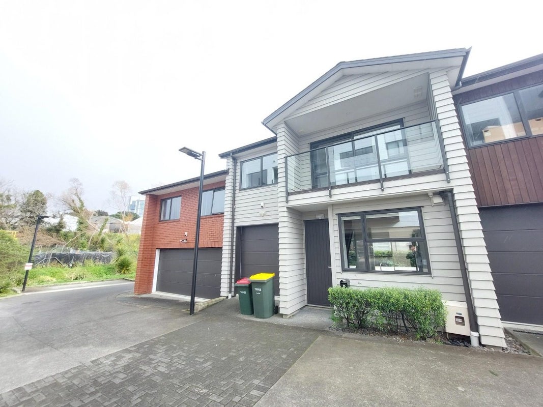 4 Ti Kouka Lane, Sandringham, Auckland - Carousel 1