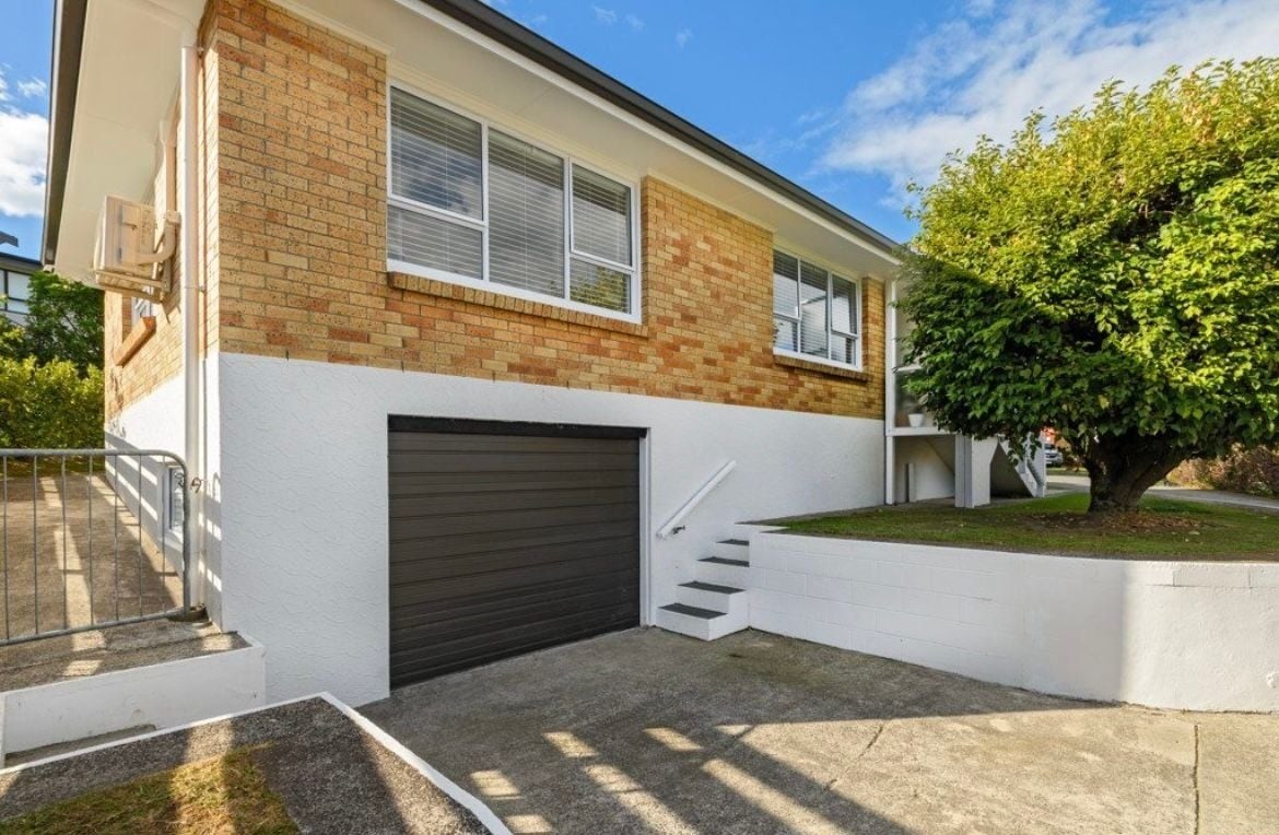 24 Warwick Place, Brookfield, Tauranga - Carousel 2
