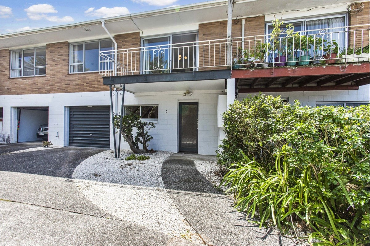 2/44 Campbell Road, One Tree Hill, Auckland - Carousel 1