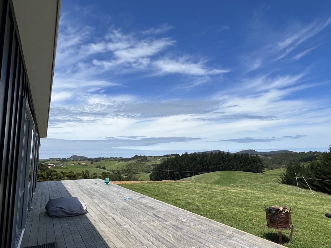 22 Lakelands Road, Onerahi - Carousel 2