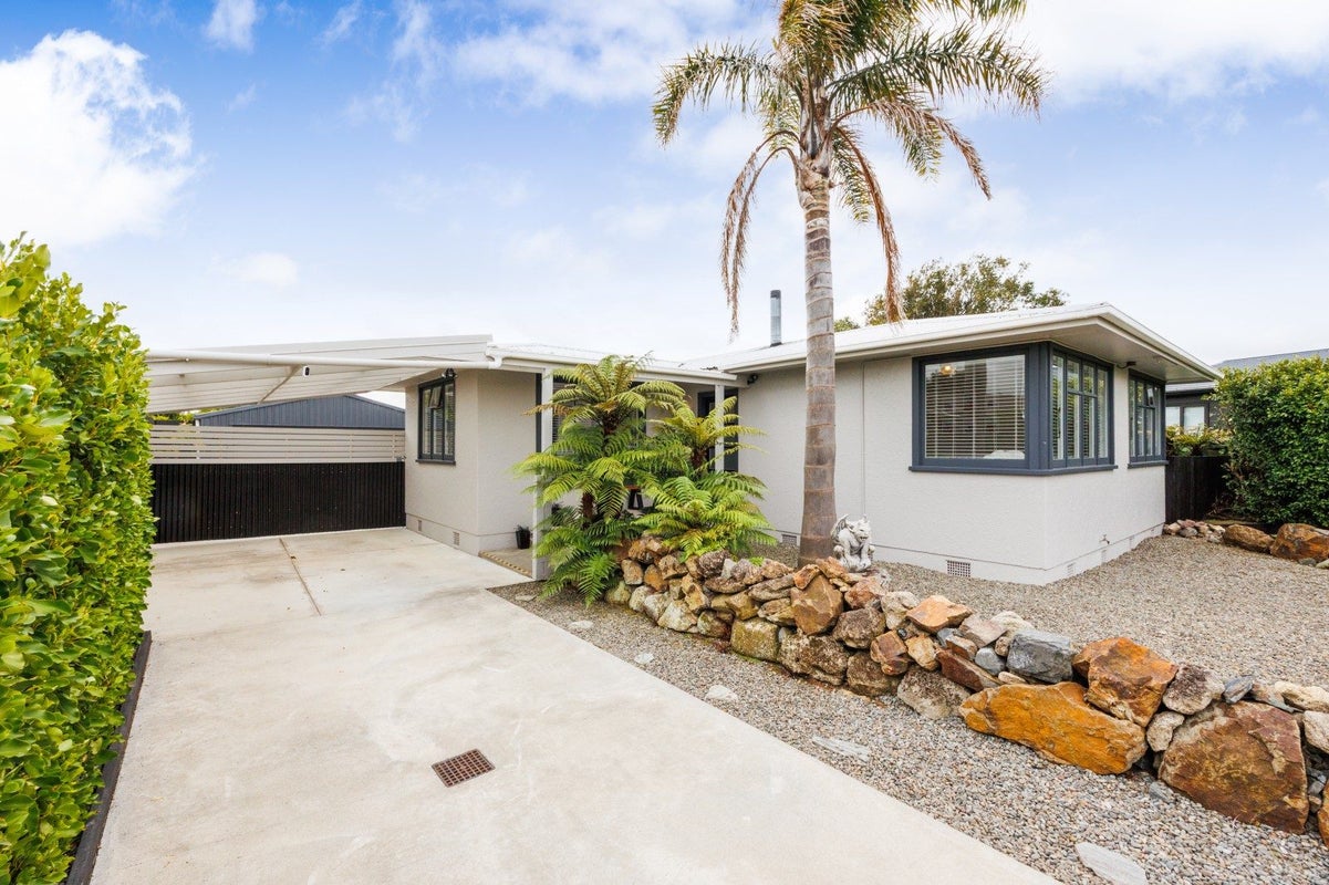 6 Stafford Place, Awapuni, Palmerston North - Carousel 2