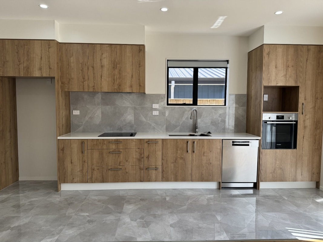 41 Tributary Parade, Karaka, Papakura - Carousel 2