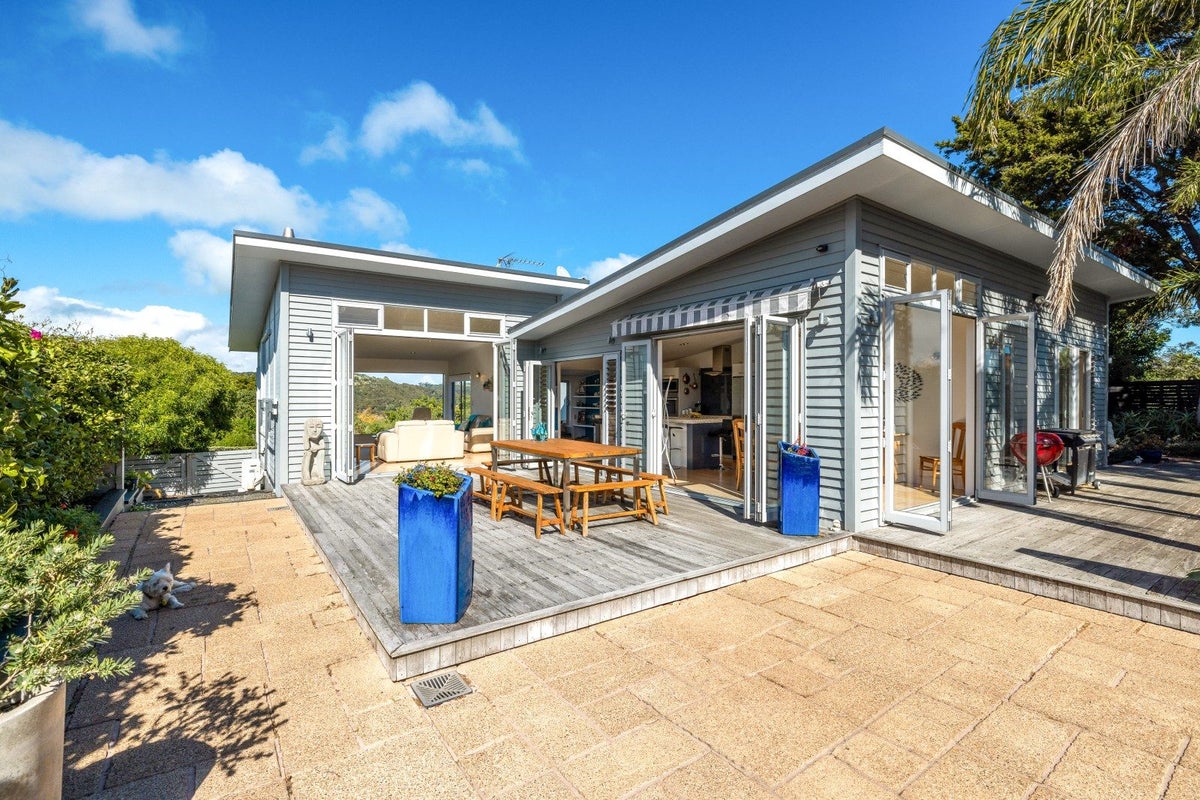 25 Calais Terrace, Ostend, Waiheke Island - Carousel 1