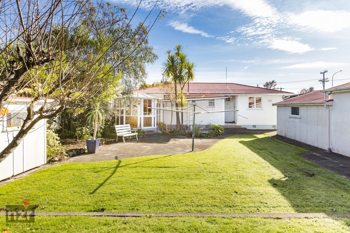 67 Fairs Road, Milson, Palmerston North - Carousel 13
