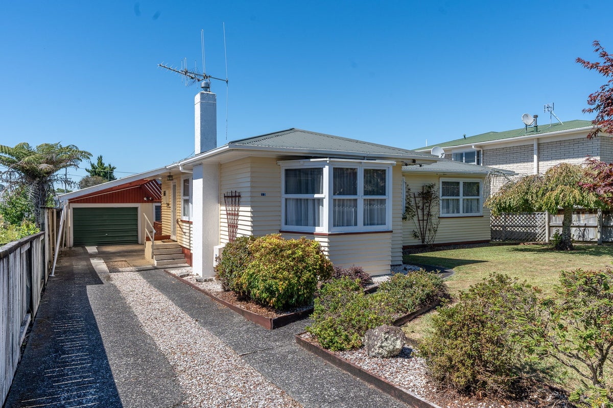 13 Priscilla Crescent, Melville, Hamilton - Carousel 1