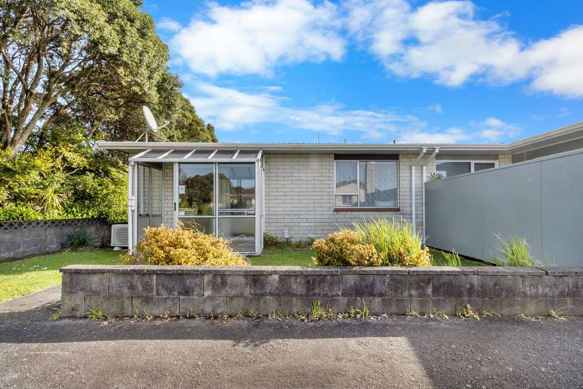 1/22 Darnell Street, Fitzroy, New Plymouth - Carousel 1