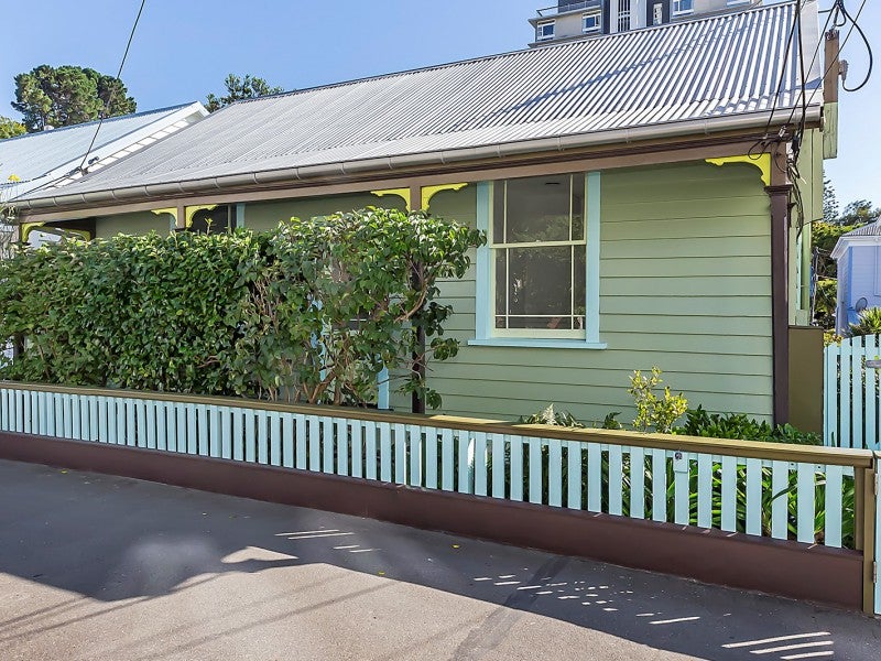 32 Aro Street, Aro Valley, Wellington - Carousel 1