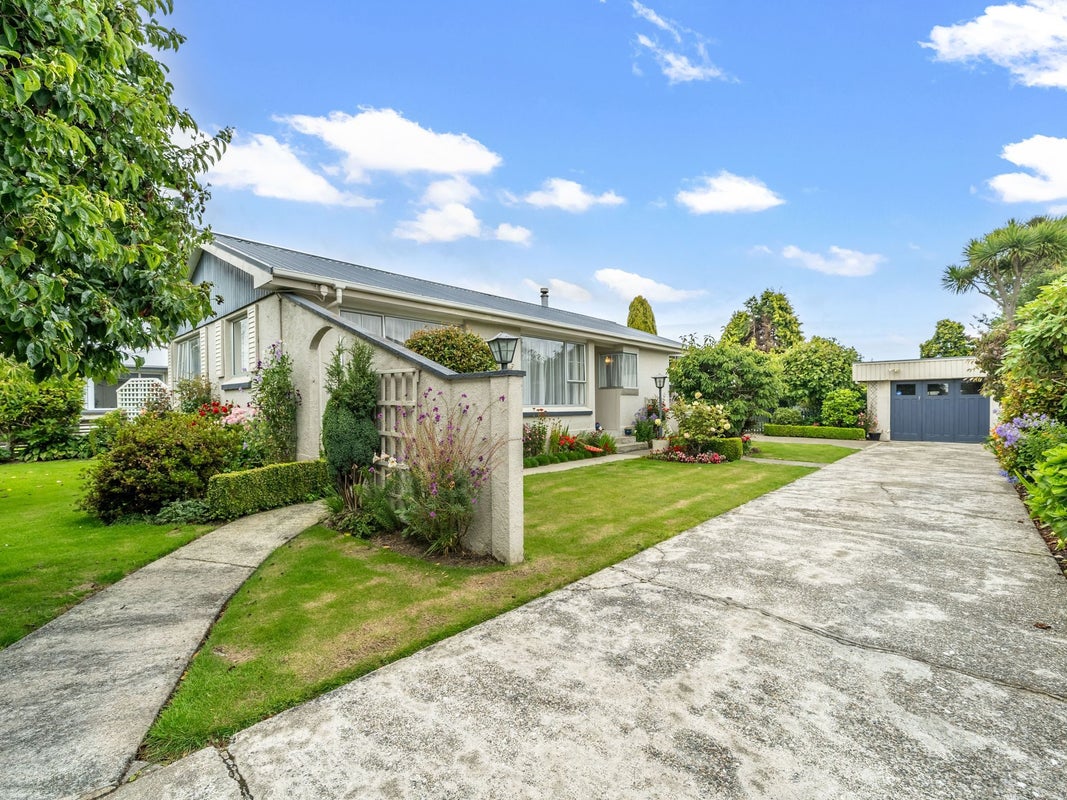 75 Adamson Crescent, Glengarry, Invercargill - Carousel 1