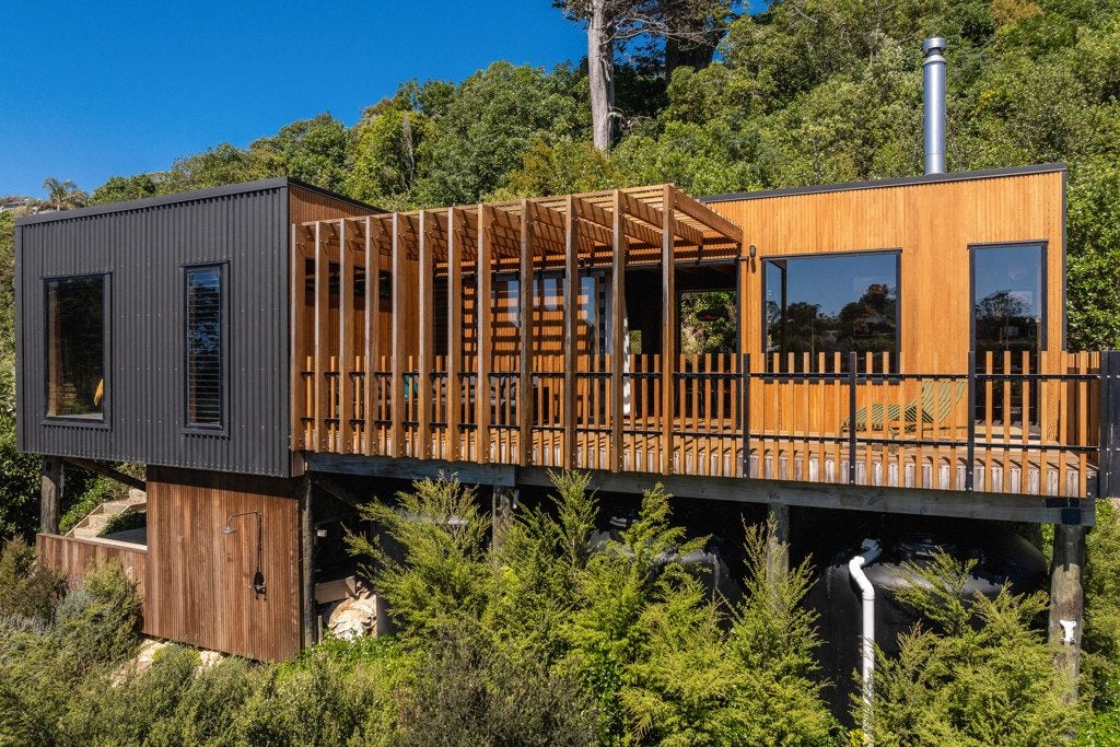 48 Te Aroha Avenue, Oneroa, Waiheke Island - Carousel 1