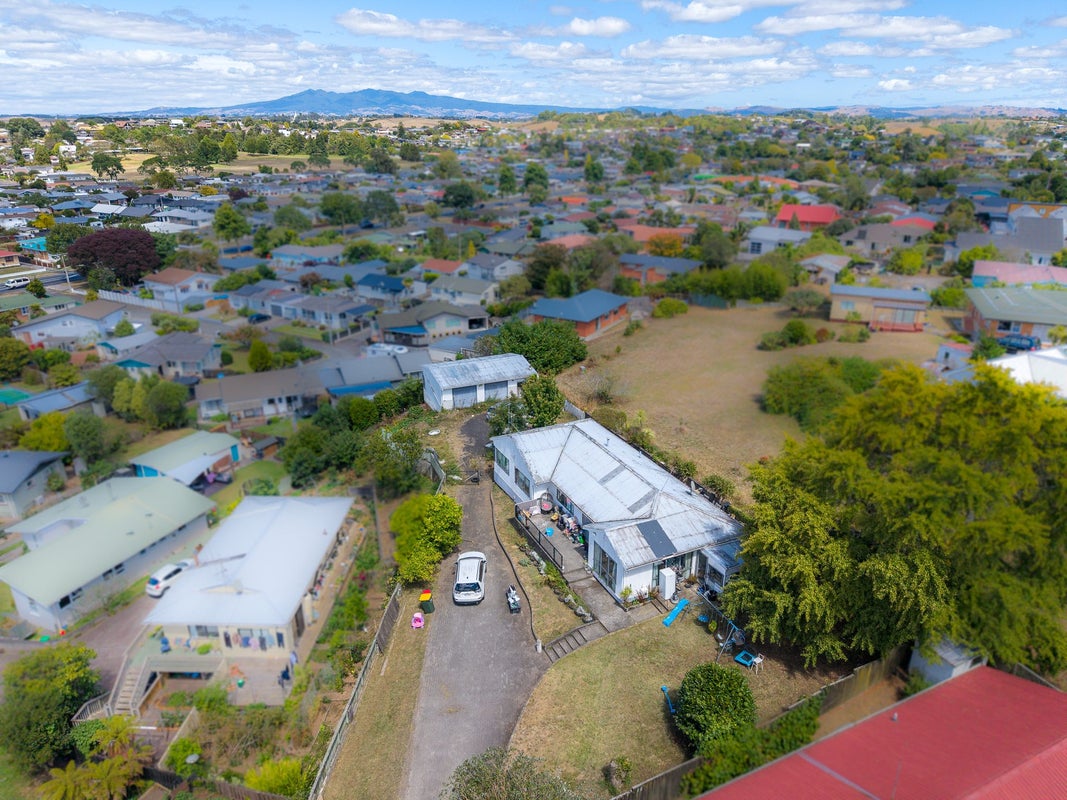 50 Dinsdale Road, Dinsdale, Hamilton - Carousel 2
