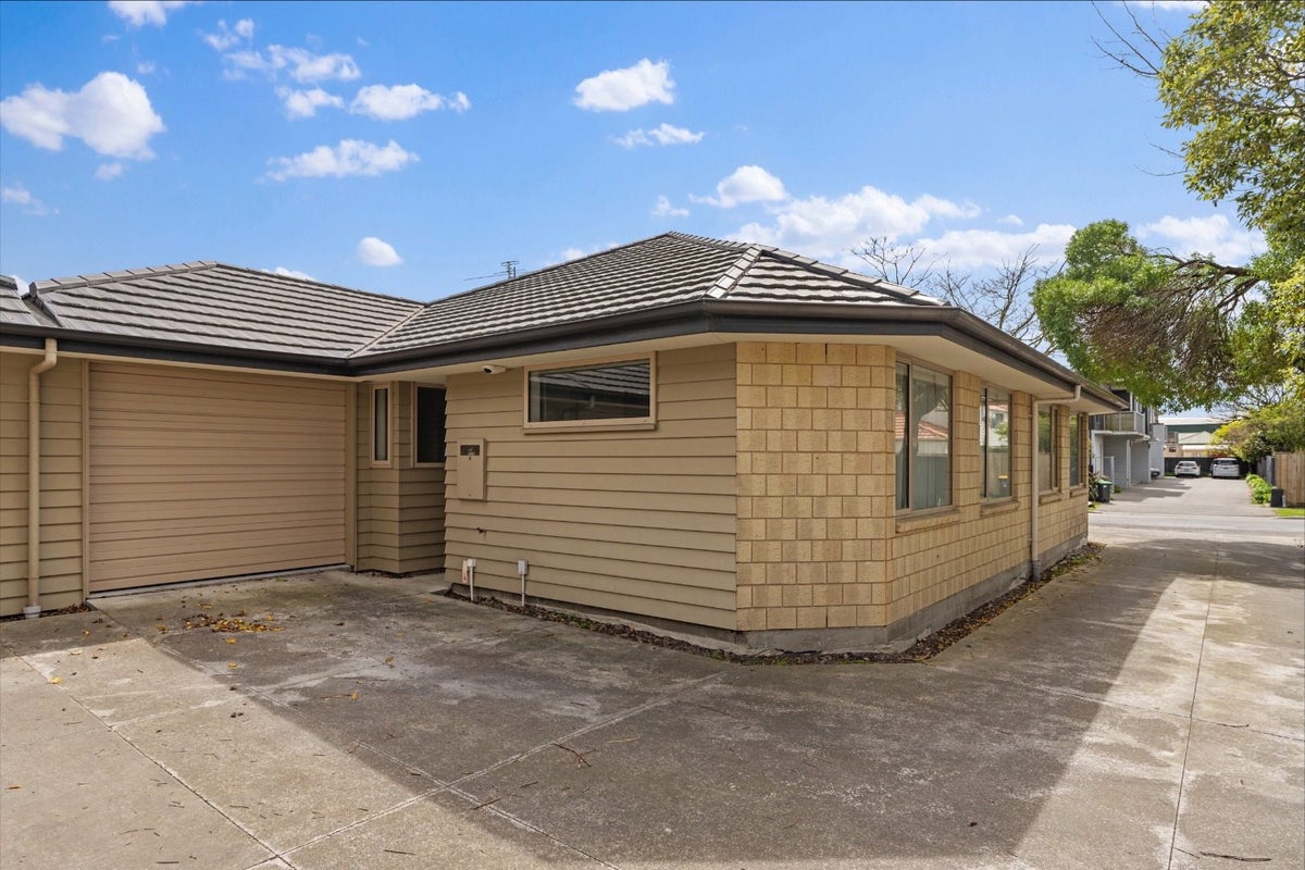 12A Walpole Street, Waltham, Christchurch - Carousel 1