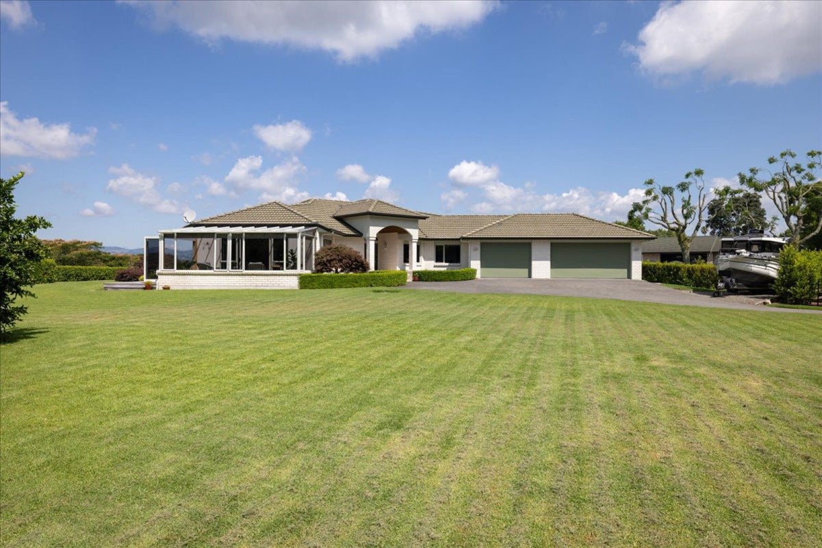 547 Cambridge Road, Tauriko, Tauranga - Carousel 1