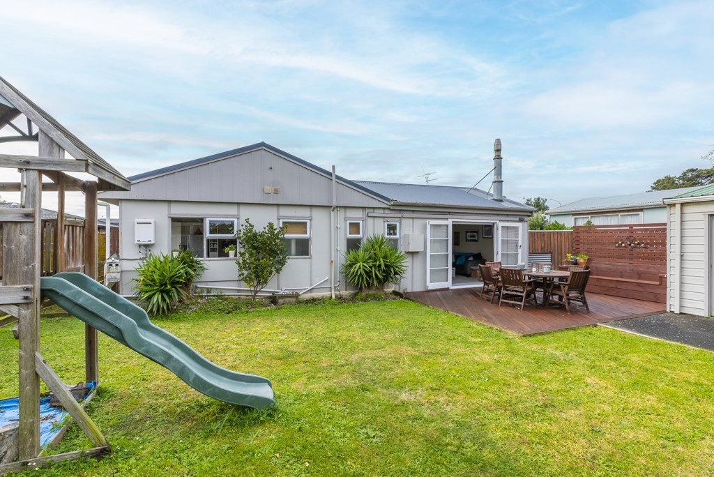 5 Watson Drive, Paraparaumu Beach, Paraparaumu - Carousel 1
