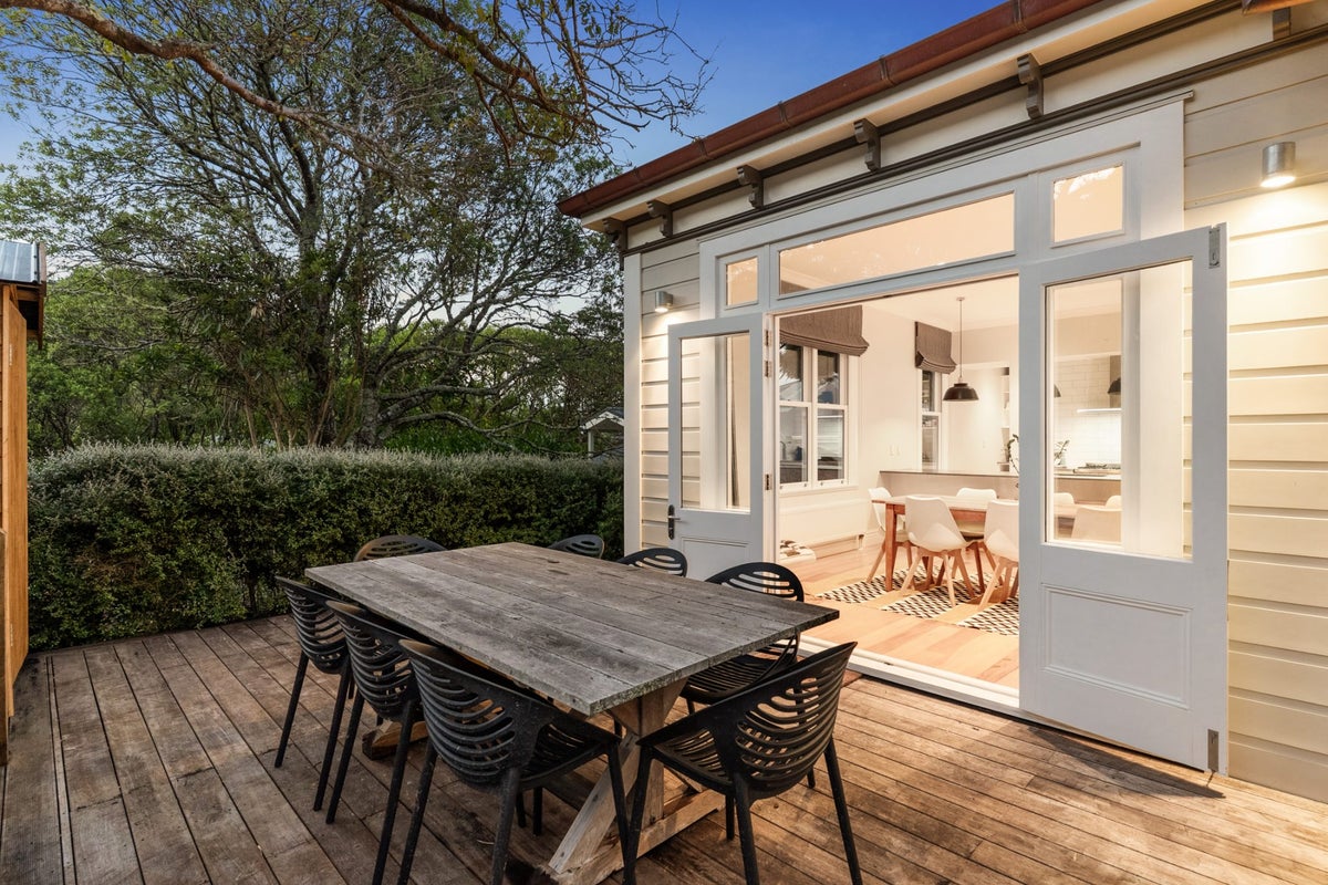 71 Nottingham Street, Karori, Wellington - Carousel 2
