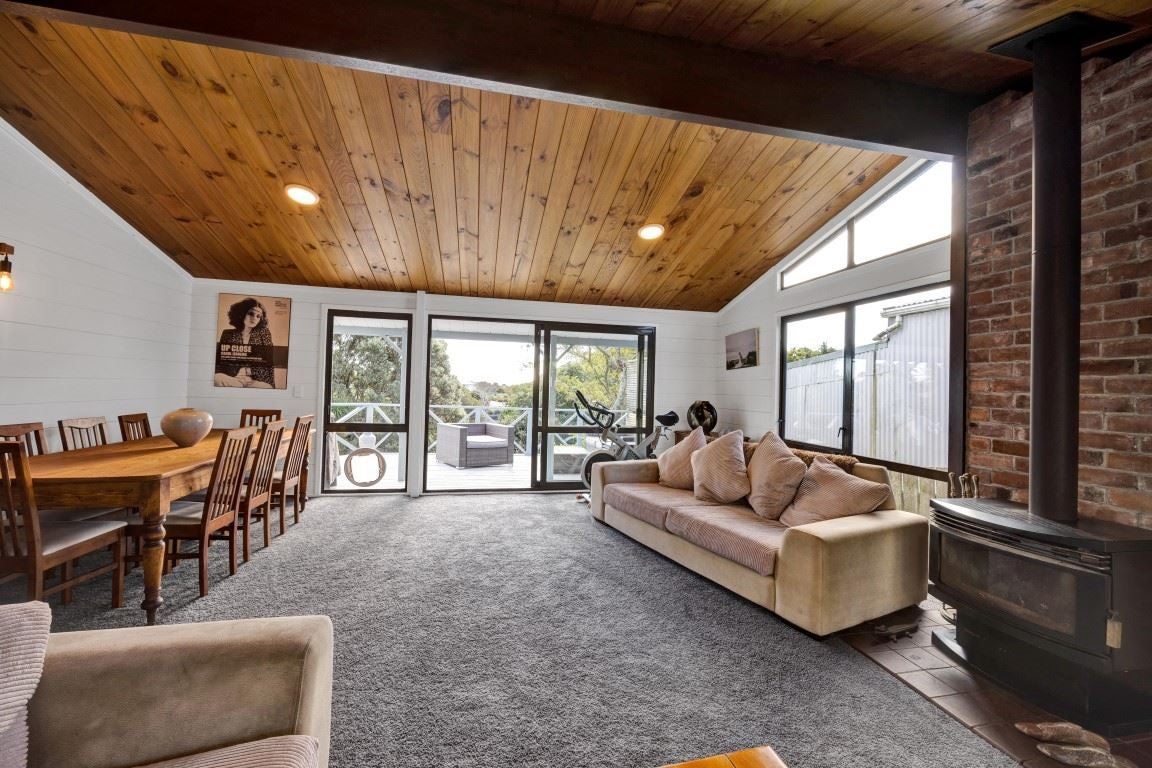 73 Mcfarlane Street, Oakura, Oakura - Carousel 2