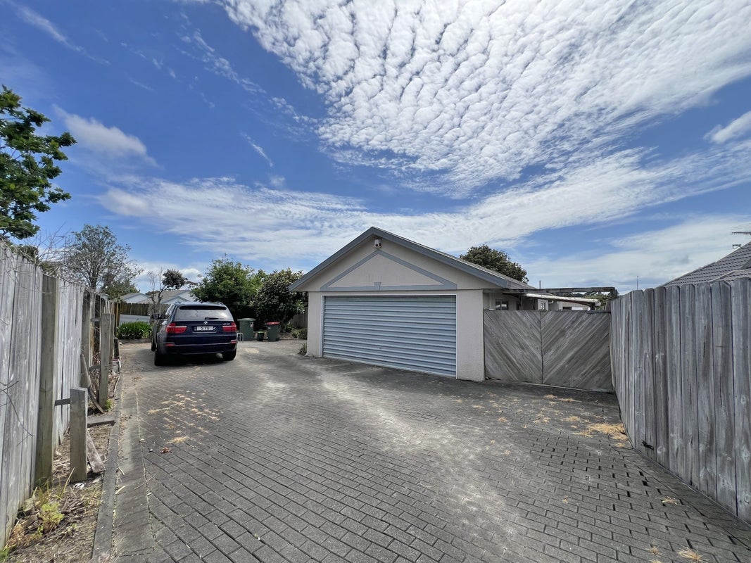6 Waylen Place, Burswood, Auckland - Carousel 1