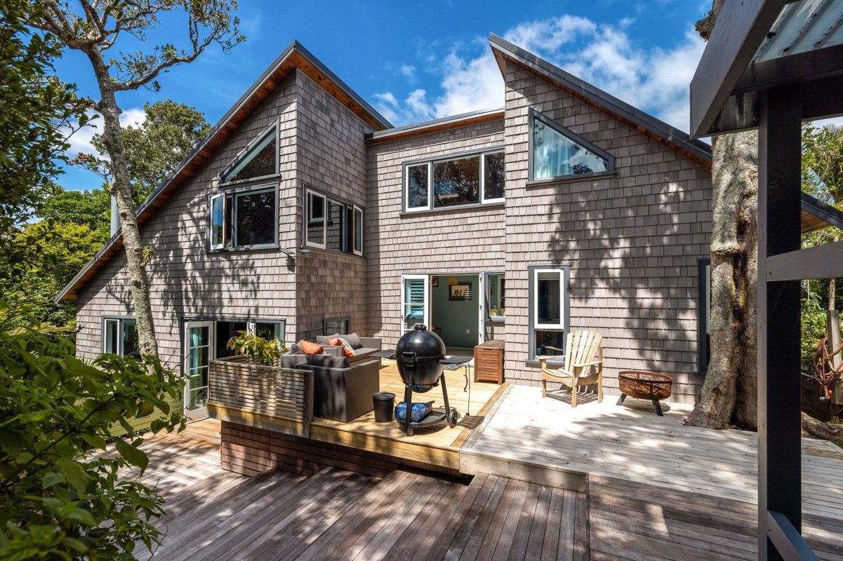 50A Bay Road, Ostend, Waiheke Island - Carousel 1