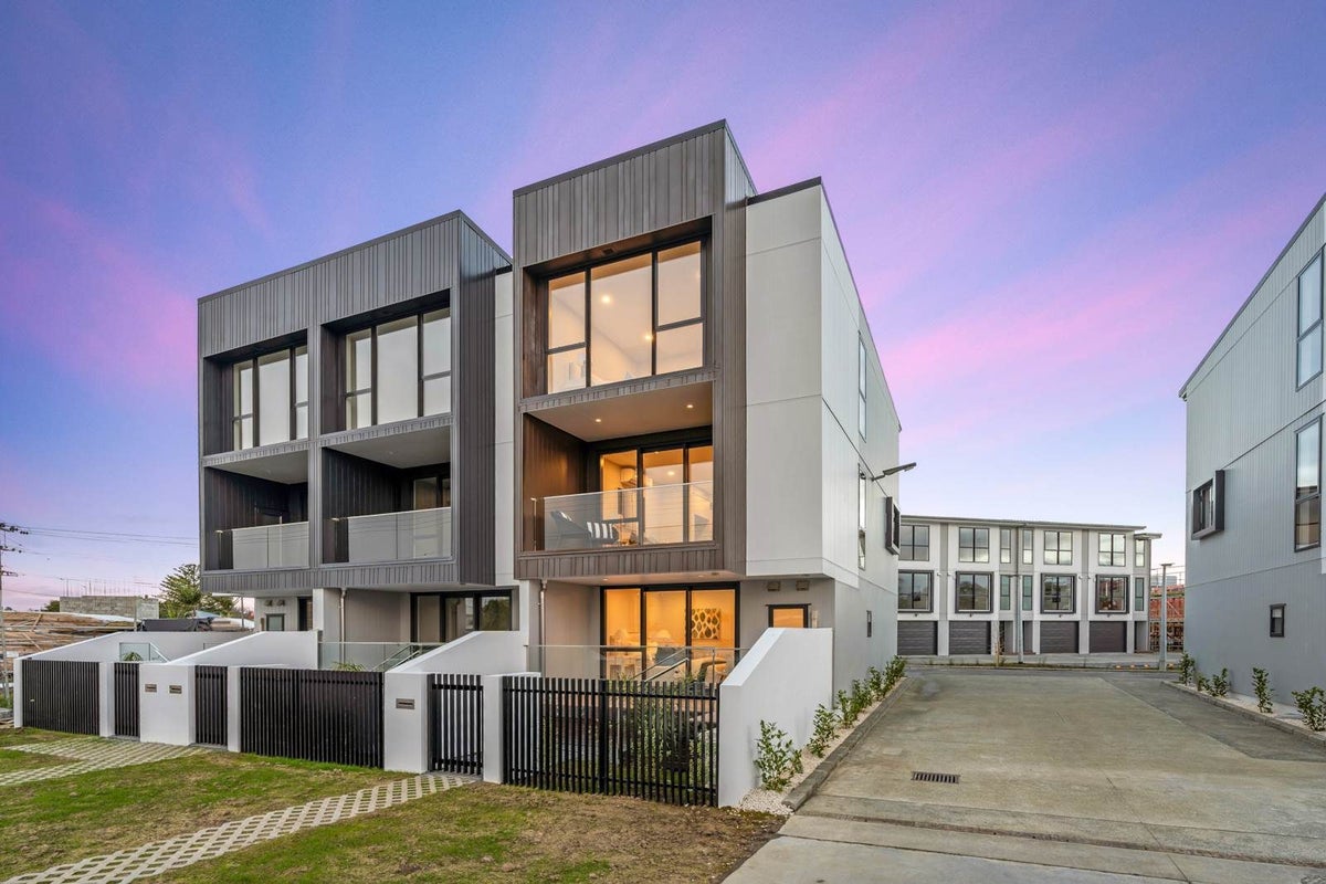 413A Lake Road, Takapuna, Auckland - Carousel 1
