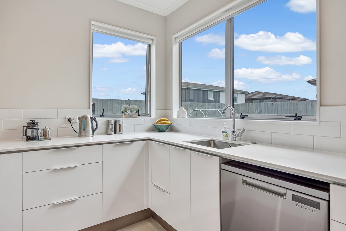 6 Kainga Lane, Whenuapai, Waitakere City, Auckland - Carousel 2