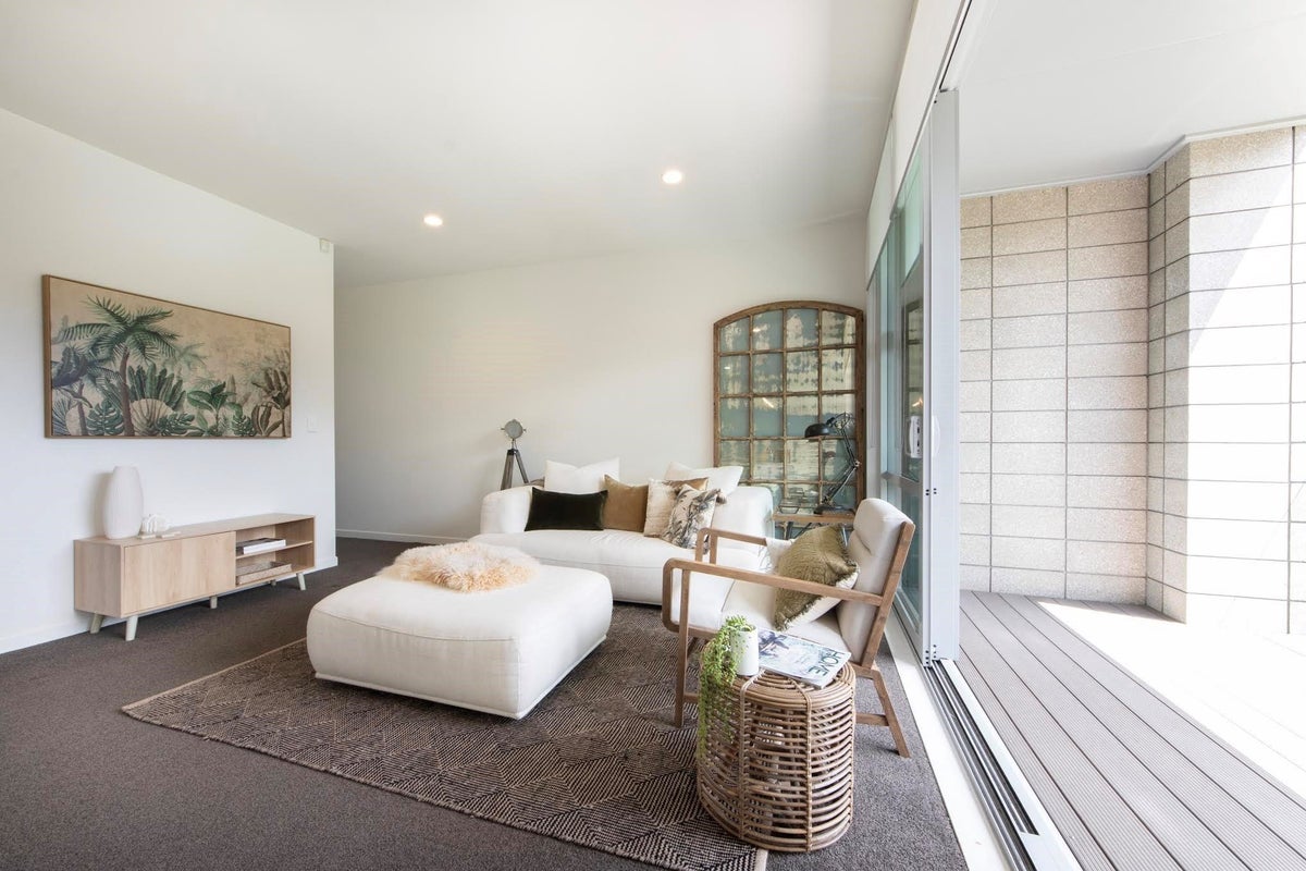 425 Murphys Road, Flat Bush, Auckland - Carousel 2