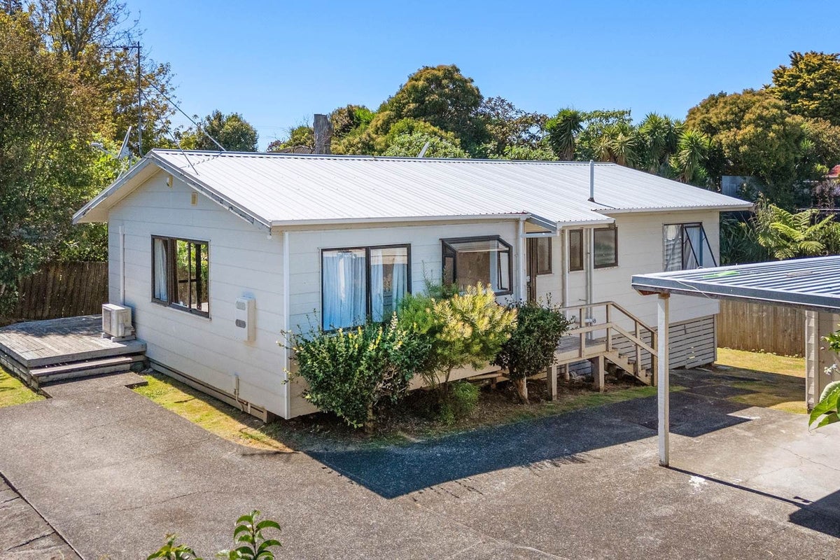 2/6 Esperanto Road, Papatoetoe, Auckland - Carousel 2