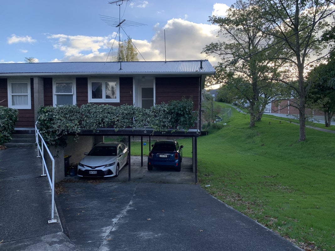 20 Lake Road, Northcote, Auckland - Carousel 1