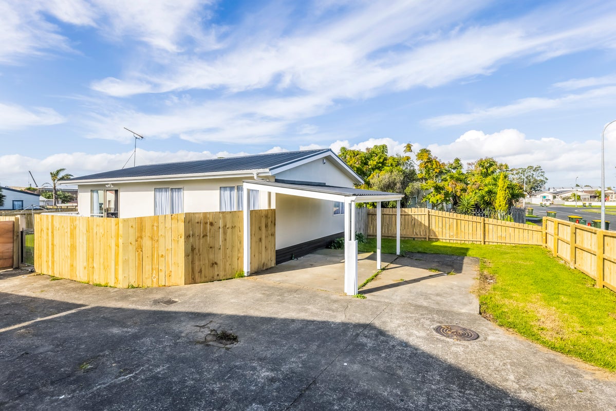3/136 Shifnal Drive, Randwick Park, Auckland - Carousel 1
