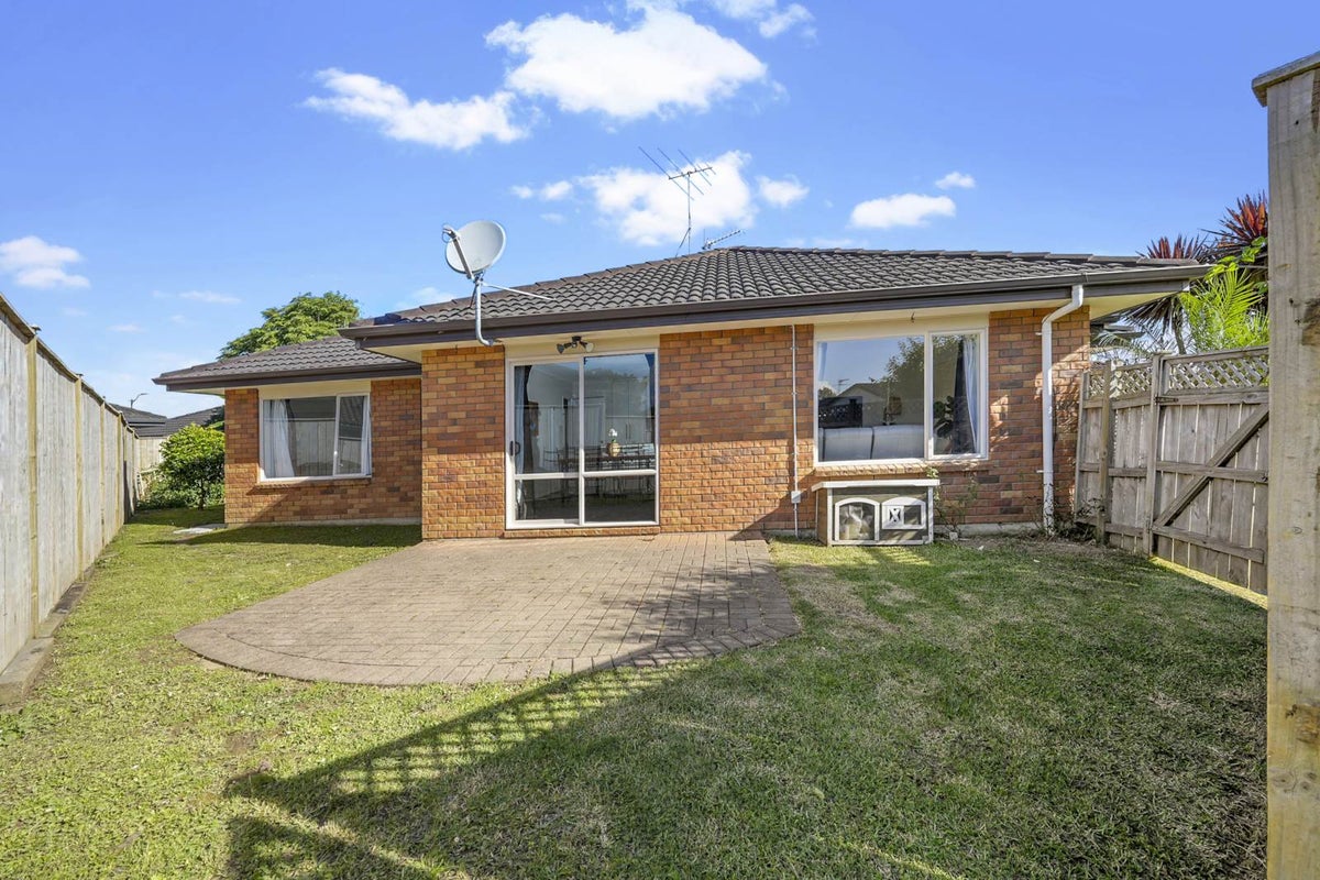 17 Stellata Court, Randwick Park, Auckland - Carousel 2