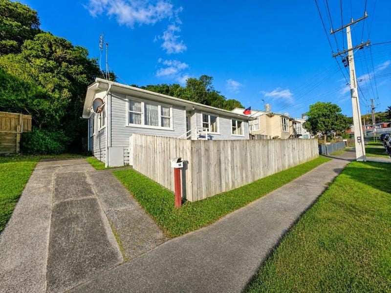 44 Cardiff Crescent, Cannons Creek, Porirua - Carousel 1