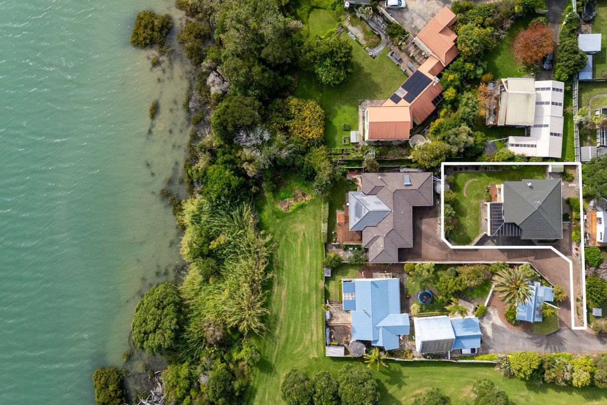 3/41 Okura River Road, Okura, Auckland - Carousel 2