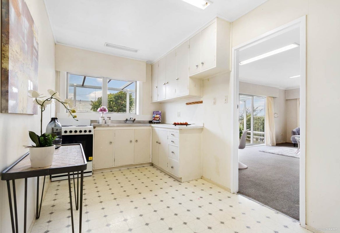 1/164 Halsey Drive, Mount Roskill, Auckland - Carousel 1
