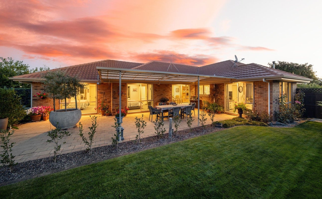 32 Magnolia Drive, Springlands, Blenheim - Carousel 1