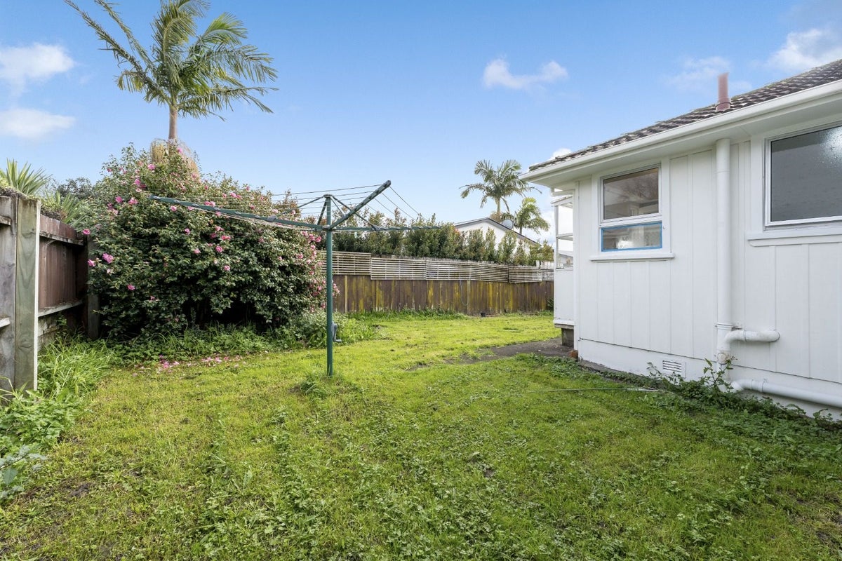 3/34 Miro Street, New Lynn, Auckland - Carousel 18