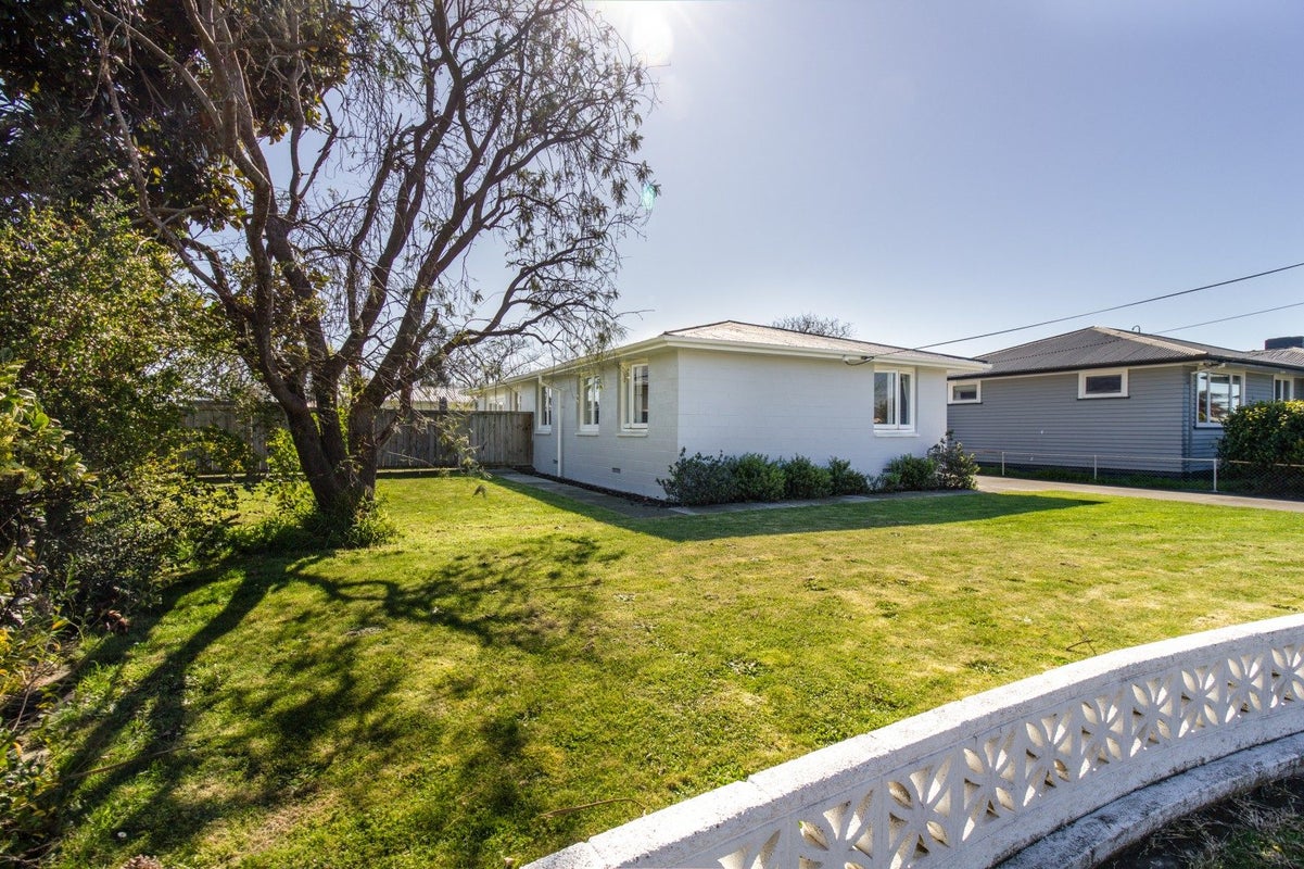 233 Lumsden Place, Akina, Hastings - Carousel 14