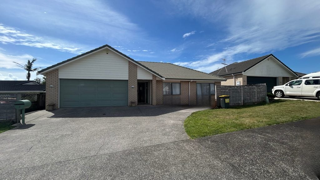 3 Baird Street, Howick, Auckland - Carousel 1