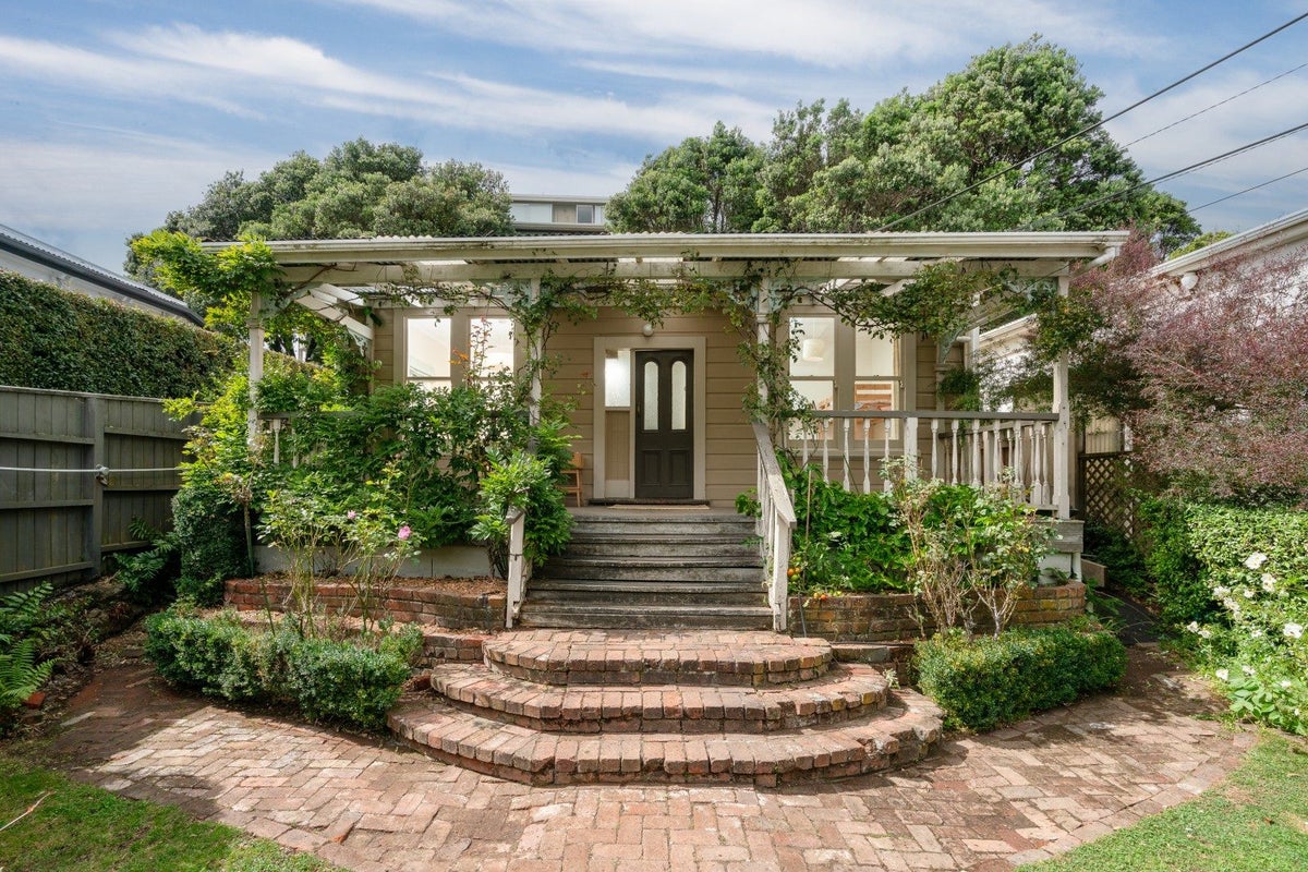 223 Ohiro Road, Brooklyn, Wellington - Carousel 1