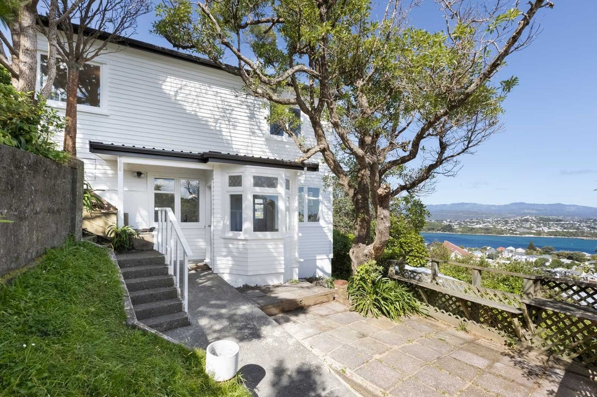 112 Rakau Road, Hataitai, Wellington - Carousel 2