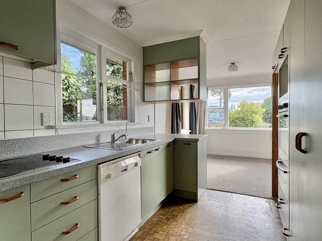 16 Milburn Street, Corstorphine, Dunedin - Carousel 2