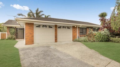 128 Carnoustie Drive, Wattle Downs, Auckland - Carousel 1