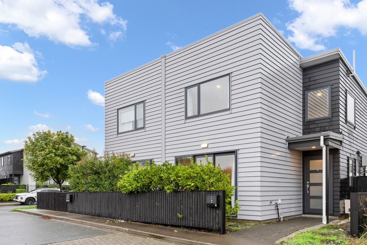 7 Kaman Seasprite Road, Hobsonville, Auckland - Carousel 2
