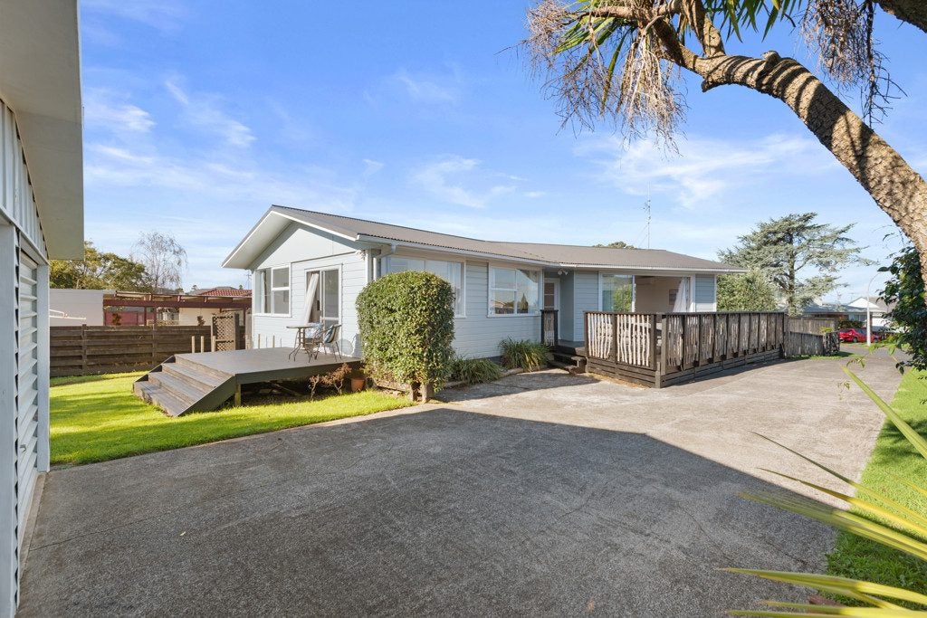 20 Dunstall Place, Mangere Bridge, Auckland - Carousel 2